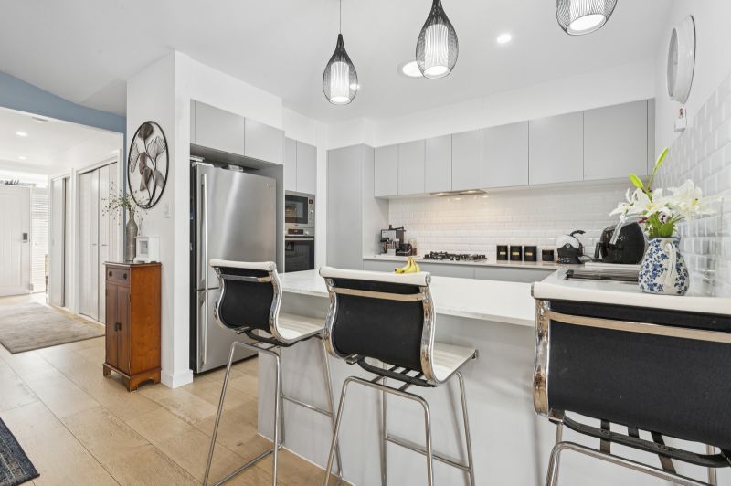 Tranquil Modern Living!