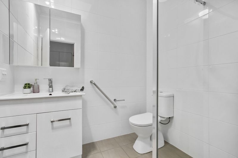 Light-filled, north-facing 1-bedroom apartment