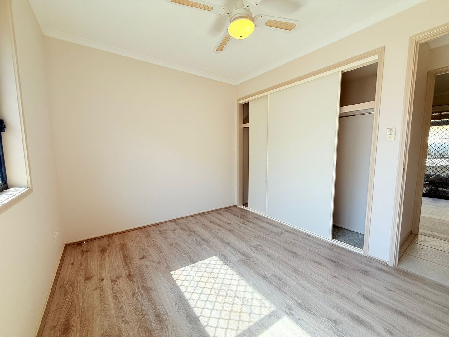 Light Bright and Open plan living - Over 50's gated complex.