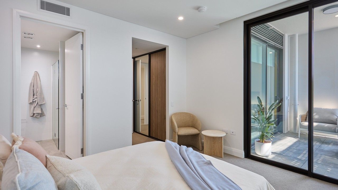 The Thornbill - large light-filled apartment with private balcony.