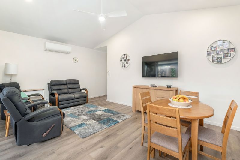 Stunning Bespoke Design & Spacious Alfresco