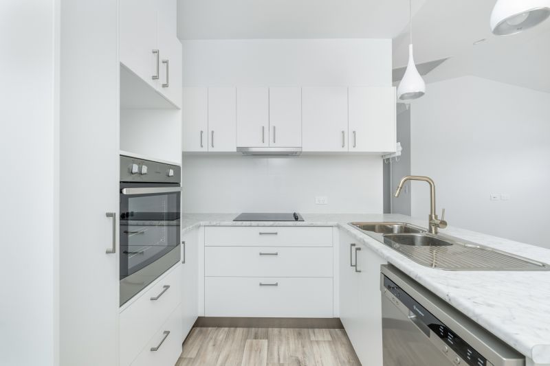 Modern Home – Carefree Lifestyle!