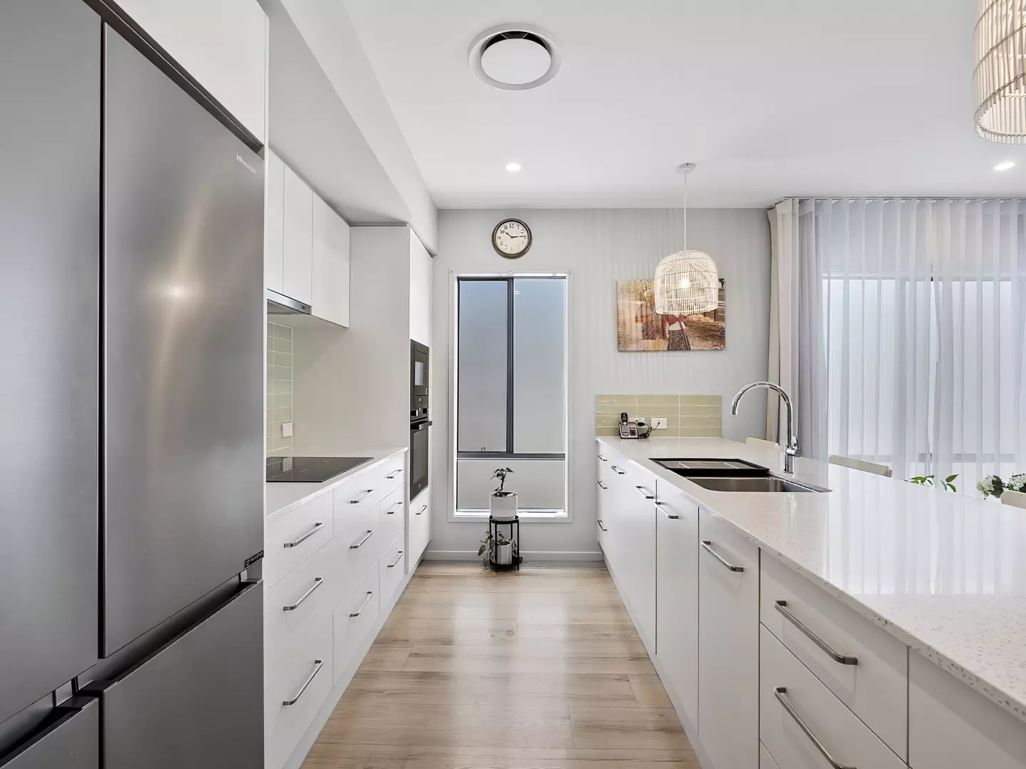 Halcyon Promenade - Established Luxury low maintenance home