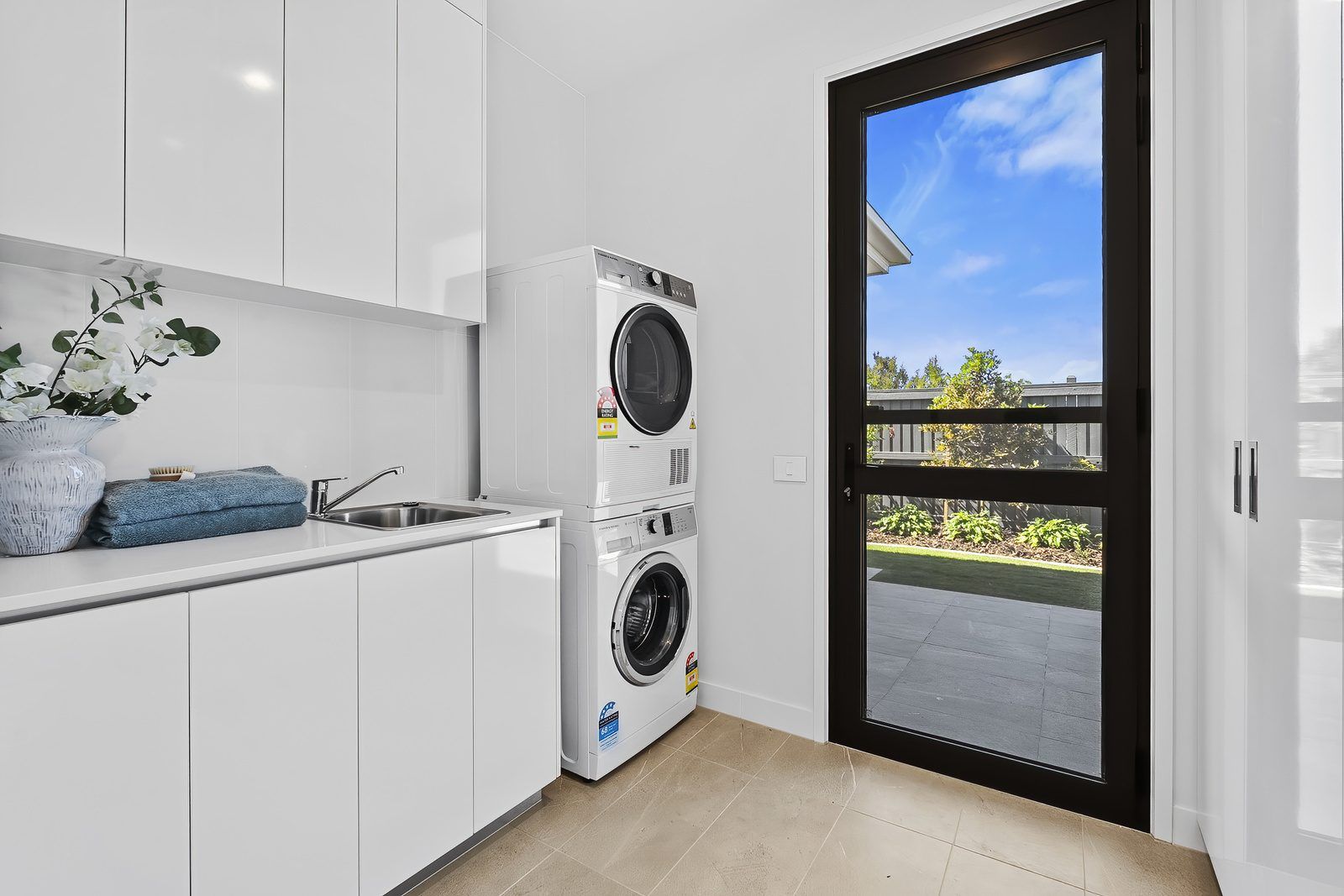 Spacious elegance, smart storage, and zero compromise!