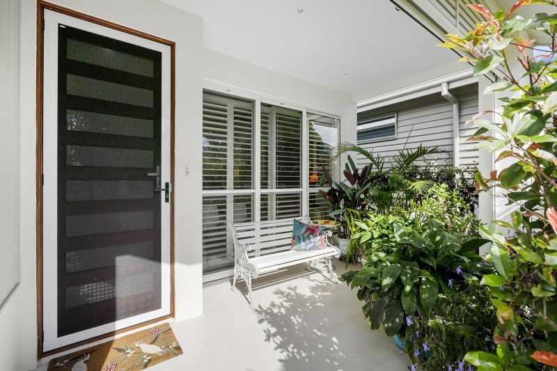 Tranquil Three-Bedroom Home with Lush Garden Surrounds