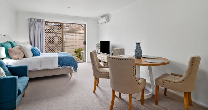 424/2 Old Stud Road, Wantirna - Serviced Apartment