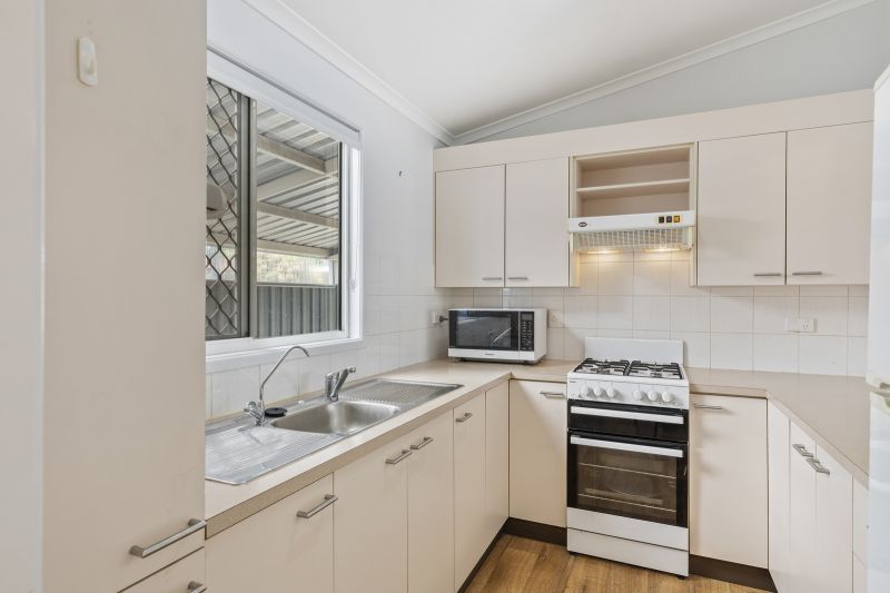 Bright Two Bedroom Home - Enjoy Easy Living!