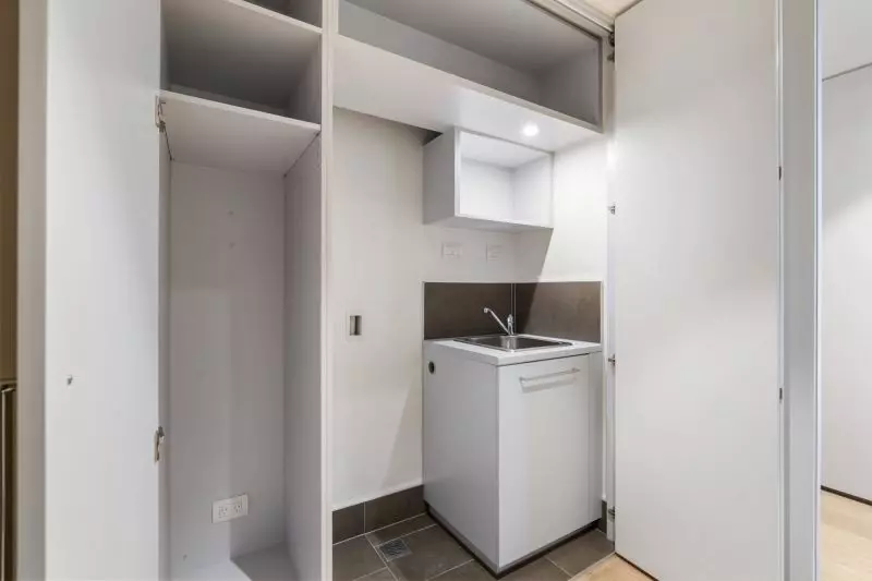 Sunny North Facing Two Bed Apartment - Deposit Taken