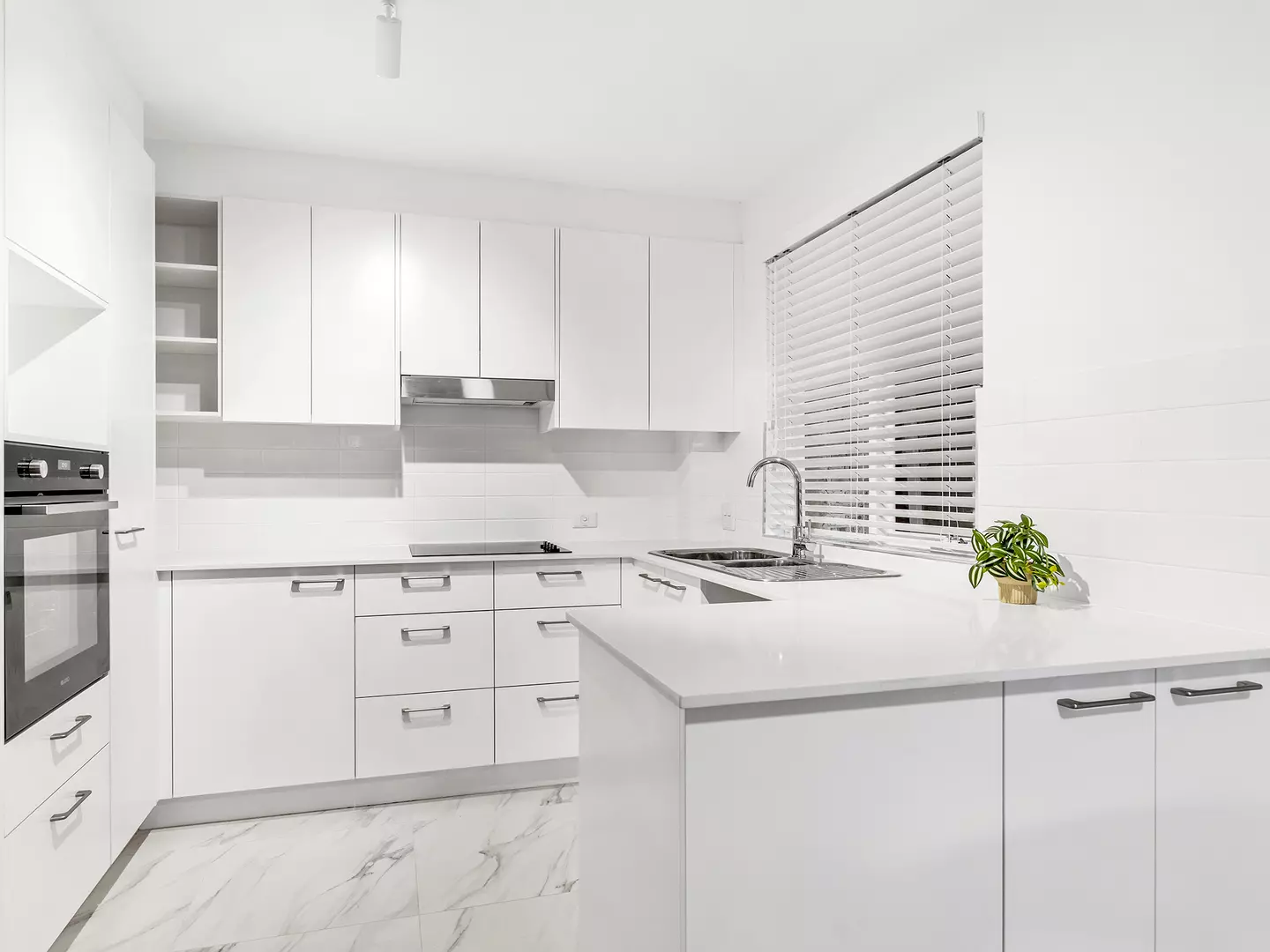 Refurbished One Bedroom Unit with City Views