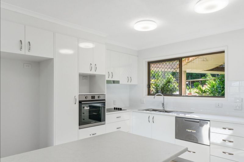 Spacious two-bedroom apartment with stunning bushland views