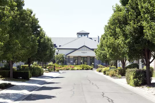 Lifestyle Chelsea Heights - Stylish living close to the bay. Downsize to a secure and vibrant bayside neighbourhood, close to all amenities while you soak up some vitamin sea.