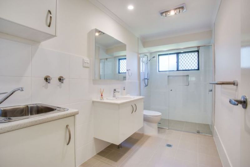 Light filled 2-bedroom villa - under renovation