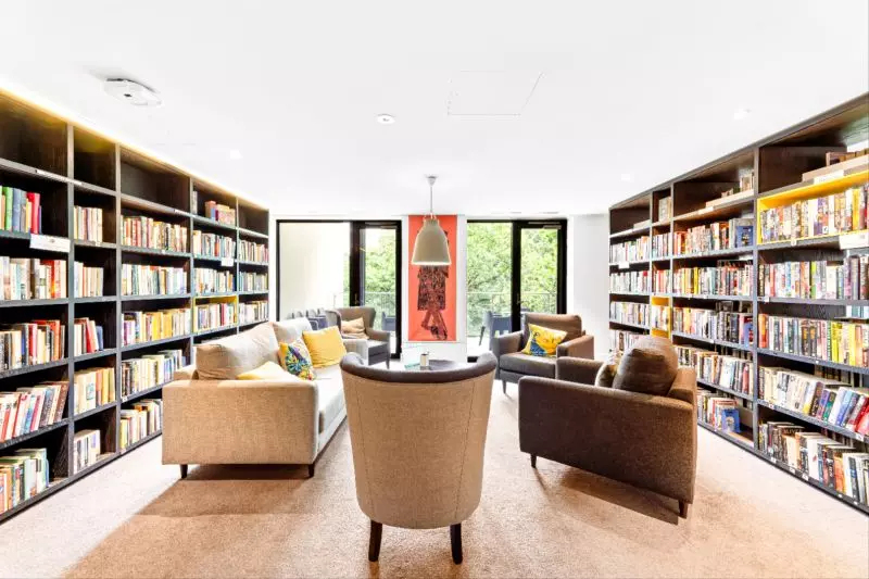 Spacious one-bedroom with tranquil courtyard garden views