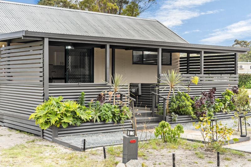 Modern Haven - Relaxed Indoor-Outdoor Living