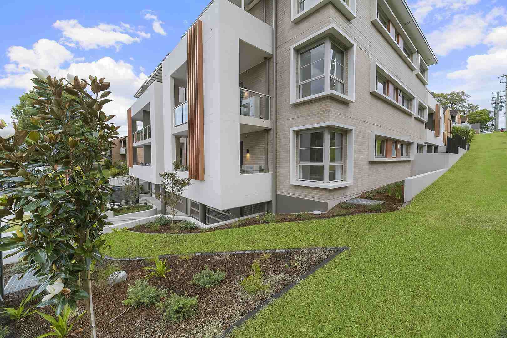 Jacaranda Apartments, Walter Skelton Village