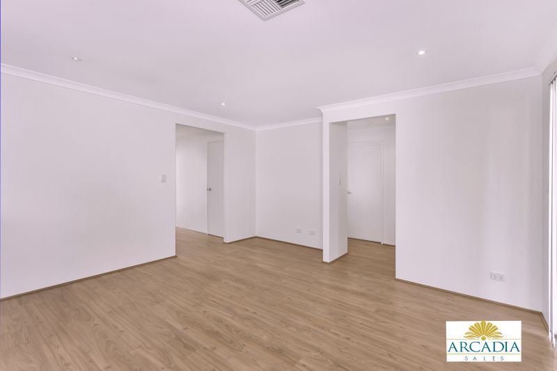 ARCADIA WATERS MADDINGTON - Dress to Impress...