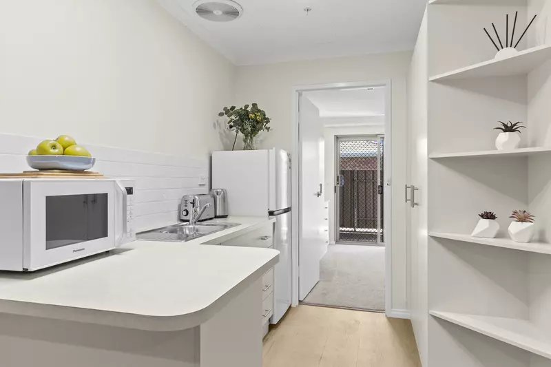 Fresh Finish, Ideal Location