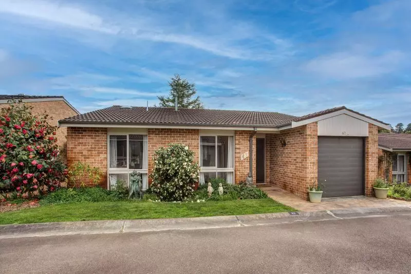 Stylishly Renovated Freestanding Villa