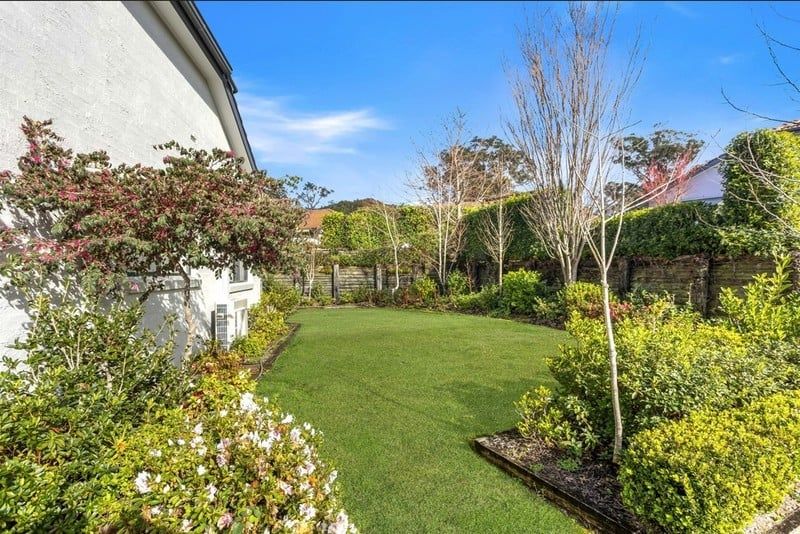 Spacious Villa with Gardens and Entertaining Area