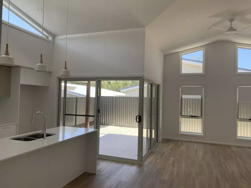 Find sanctuary between the country & the sea