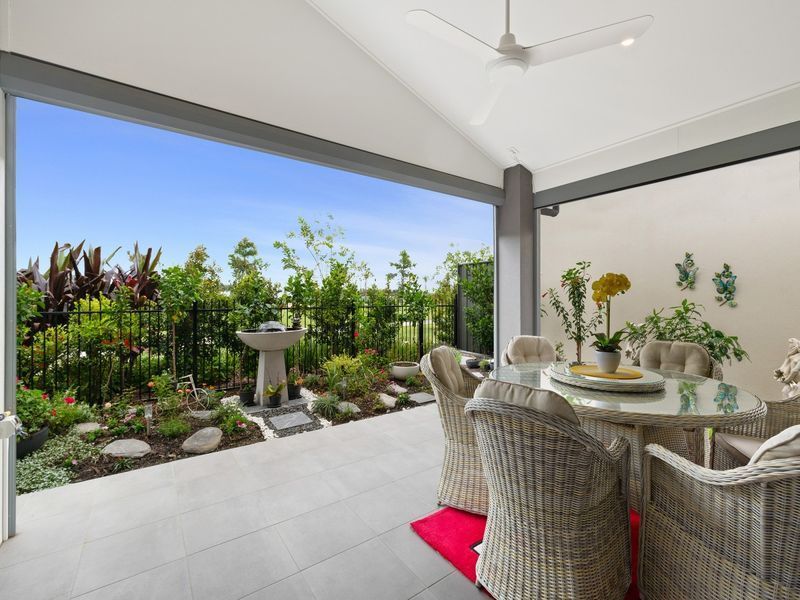 A Rare Position overlooking the Village Green