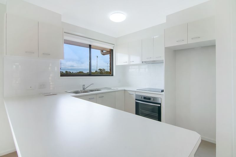 Fully renovated 1 bed unit in retirement village for over 55s