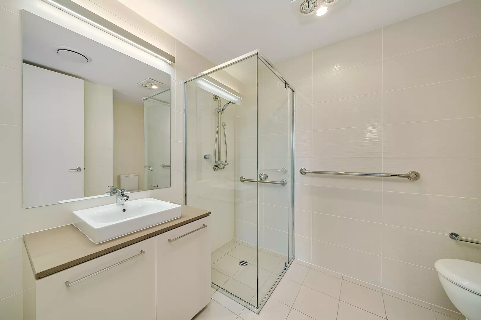 UNDER OFFER- A spacious low maintenance home with a wonderful community 