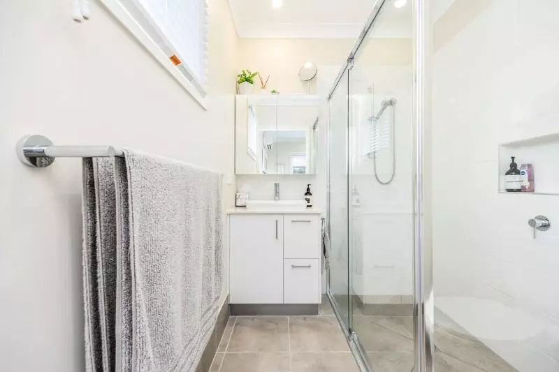 Stylish Corner Home – Extended Private Alfresco