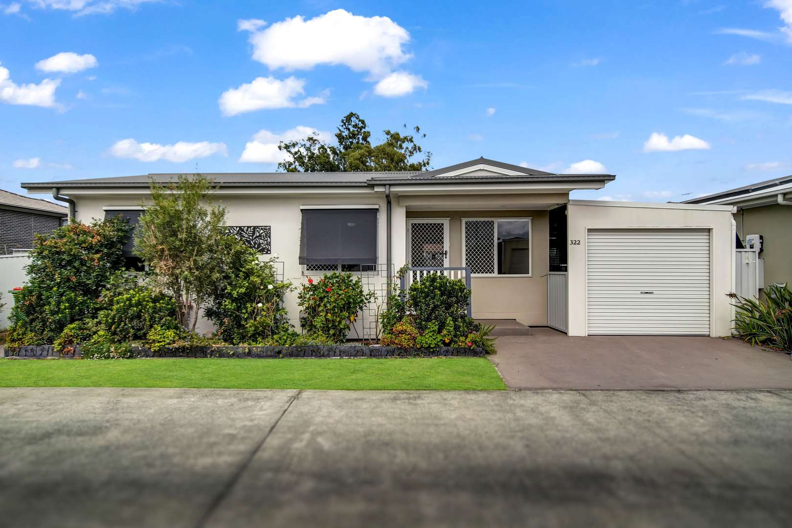 Only 6 years old - Relax in comfort in a Over 50's Gated Lifestyle Complex
