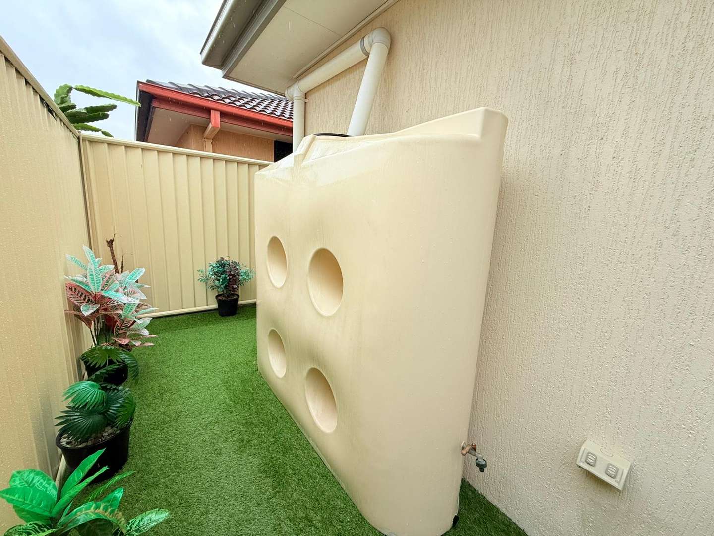 The Perfect Home When Downsizing - Fresh & Ready to Move In!