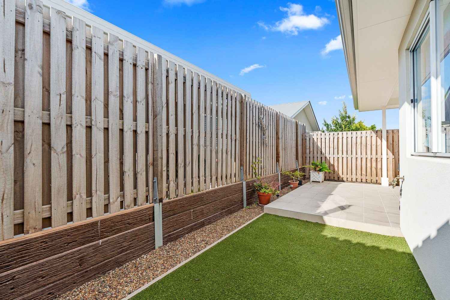 Near Park, Easy Living