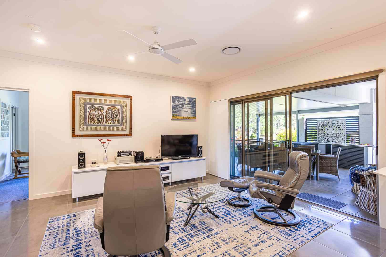 Renoir III by Palm lake Resort Tea Gardens