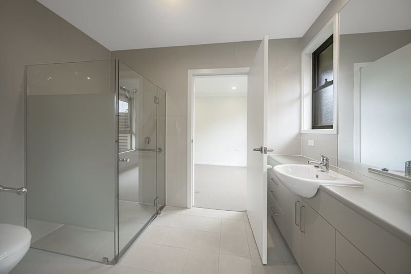 Stylish Villa with Private Courtyard and Garden Retreat