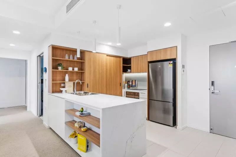Spacious North-facing apartment