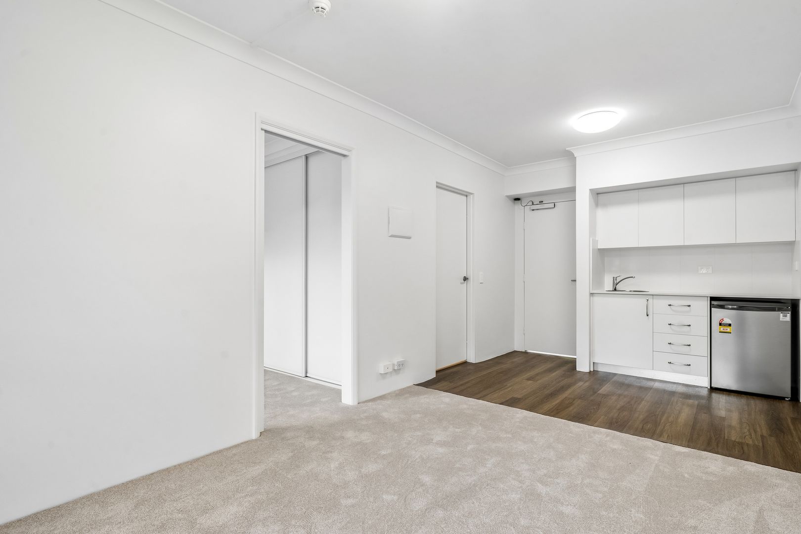 Bright and spacious one-bedroom apartment