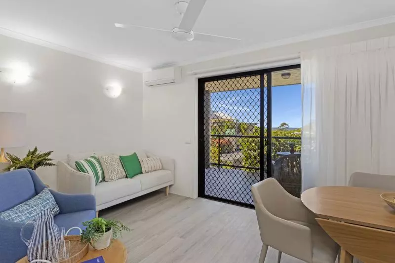 Ground-floor studio apartment with ocean views