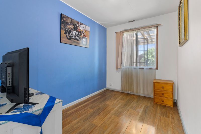 Vibrant Two Bedroom with Alfresco