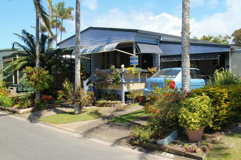 North Star Holiday Resort - Over 50's Residential Park