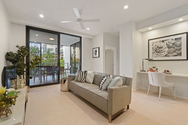 Luxurious two-bedroom with study nook