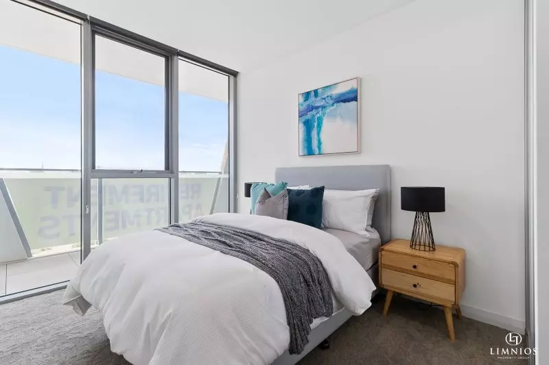 Stunning views from this 6th floor apartment!