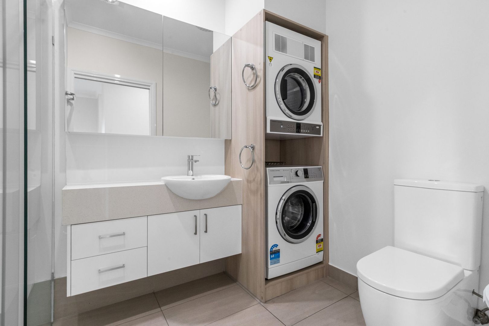 Beautifully Renovated Studio Apartment – Spacious, Stylish & Serviced