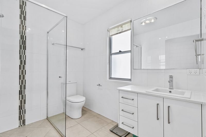 Backing on to Beautiful Rainforest!