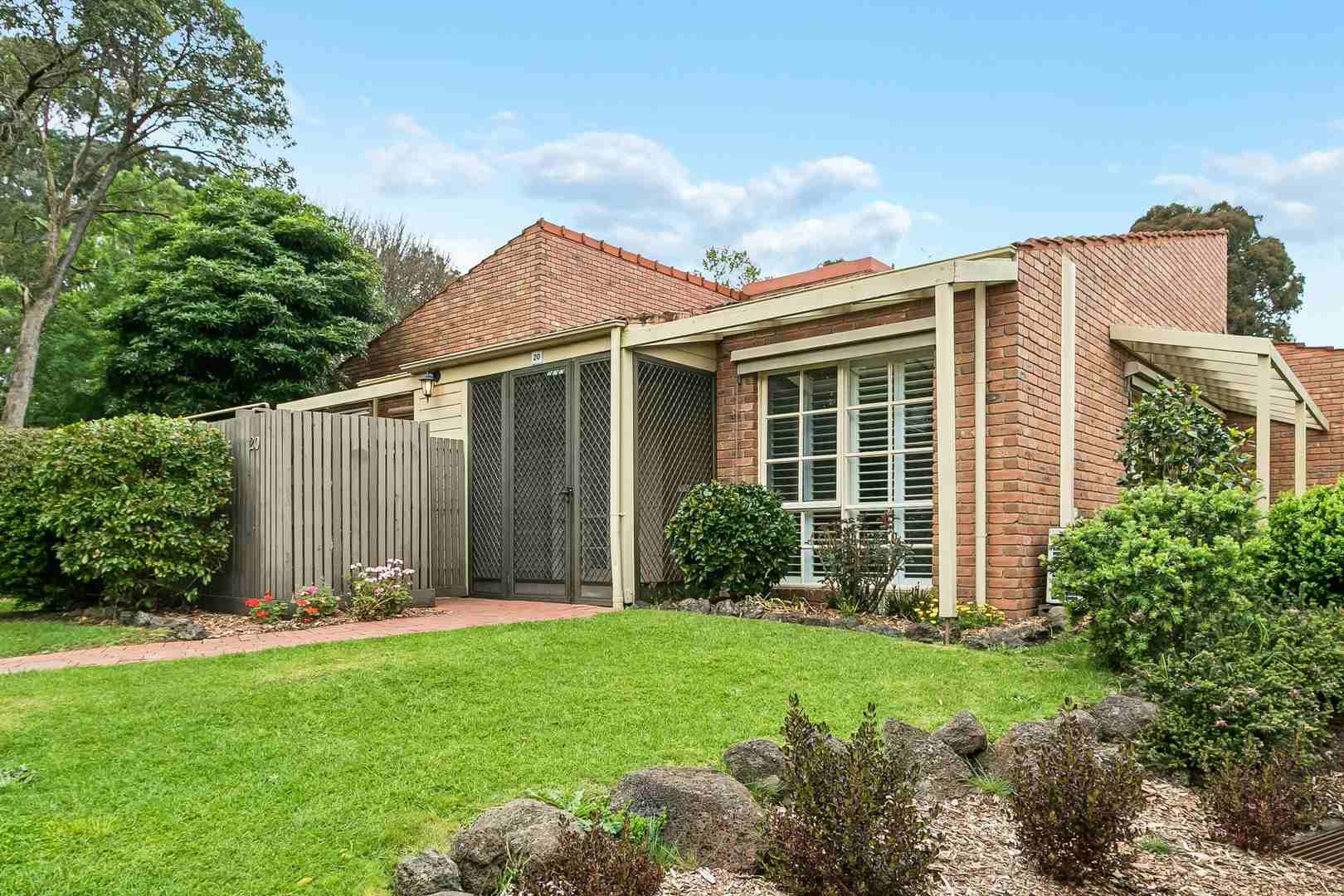 Light, Spacious and Ready to Love - Unit 20 Fiddlers Green