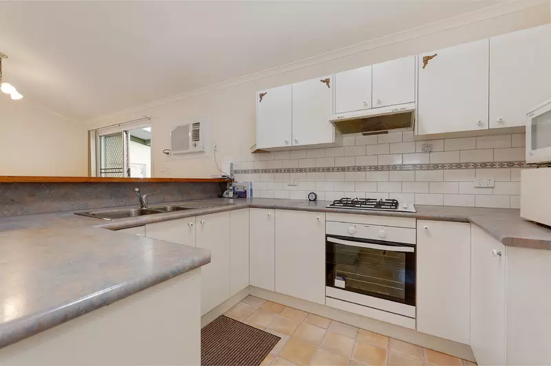 Pet friendly home in welcoming over 55s community