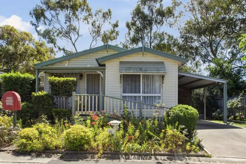 2 Bedrooms – Gardeners Delight!