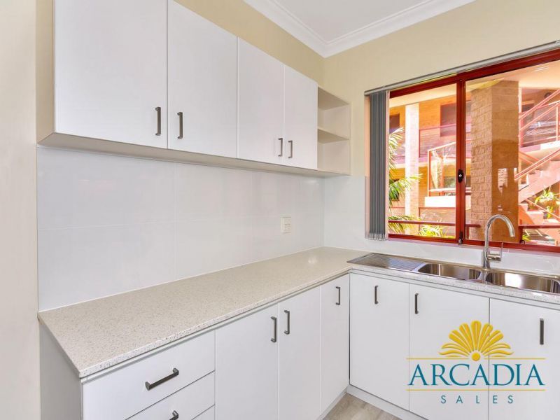 Arcadia Waters Bicton- Nothing to do, just move in.