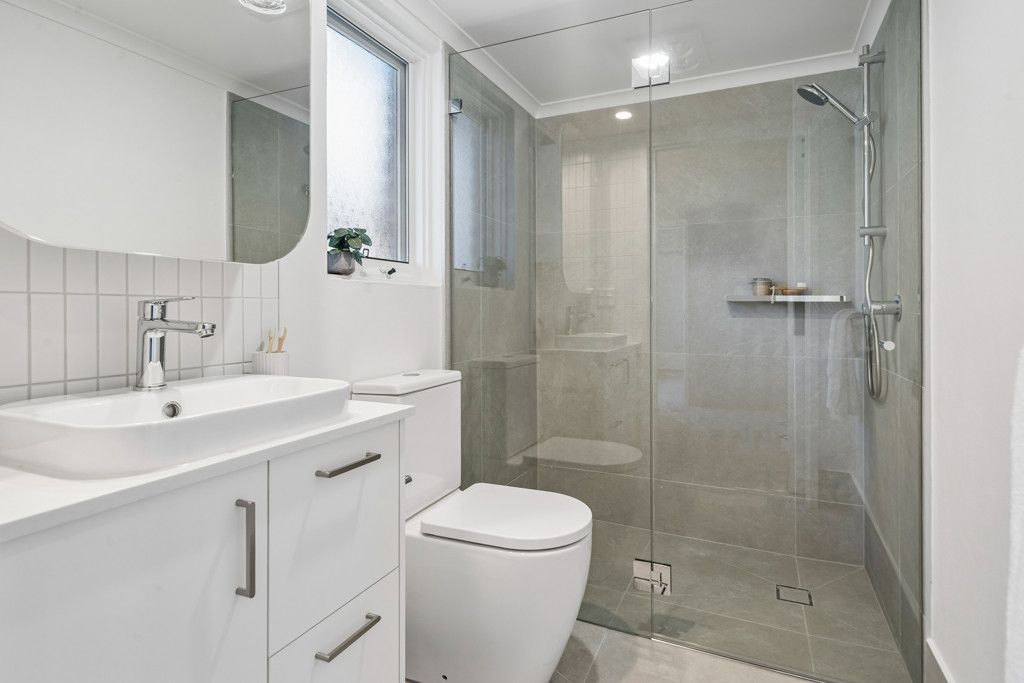 88 Bungalow -Ready to move in - 2 bedroom + study/optional third bedroom