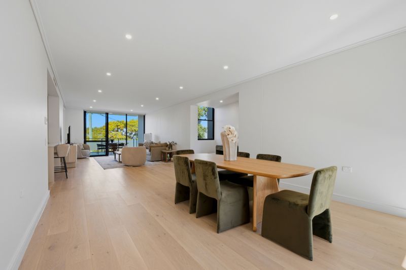 House-Like Proportions, Apartment Ease