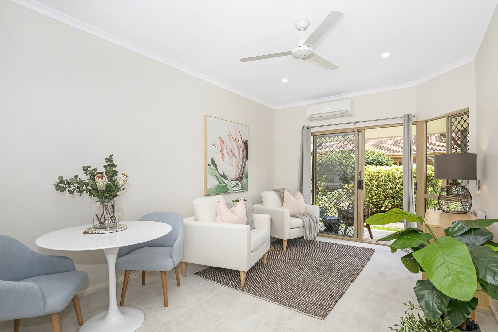 One bedroom apartment in a great location
