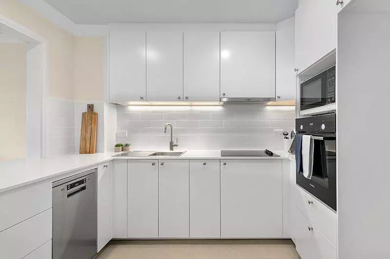 Beautifully presented renovated spacious unit located close to the clubhouse.